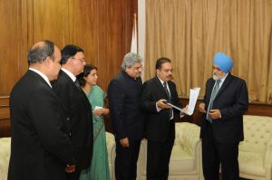 Direct Tax code- Davis Kallukaran submits memorandum of the NRI community of Oman to the Chairman of planning commission, H E Montek Singh Ahluwalia in Muscat . Indian Ambassador H E Anil Wadhwa looks on